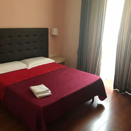 Elle Cavour Guest House ローマ エクステリア 写真