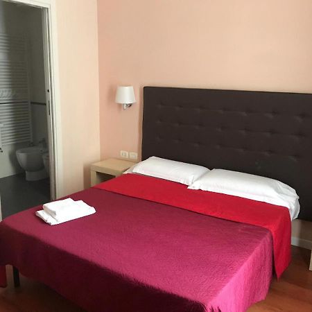 Elle Cavour Guest House ローマ エクステリア 写真