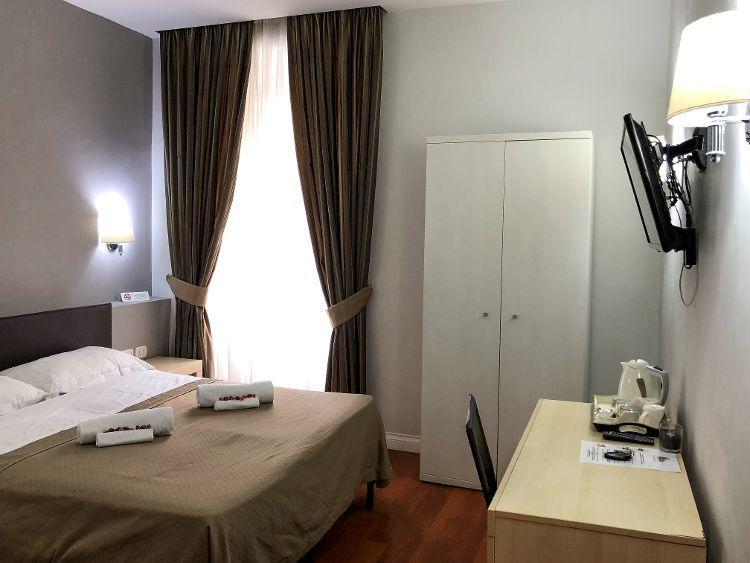 Elle Cavour Guest House ローマ エクステリア 写真