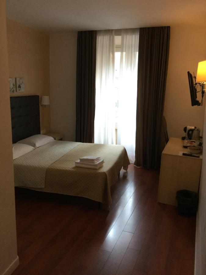 Elle Cavour Guest House ローマ エクステリア 写真